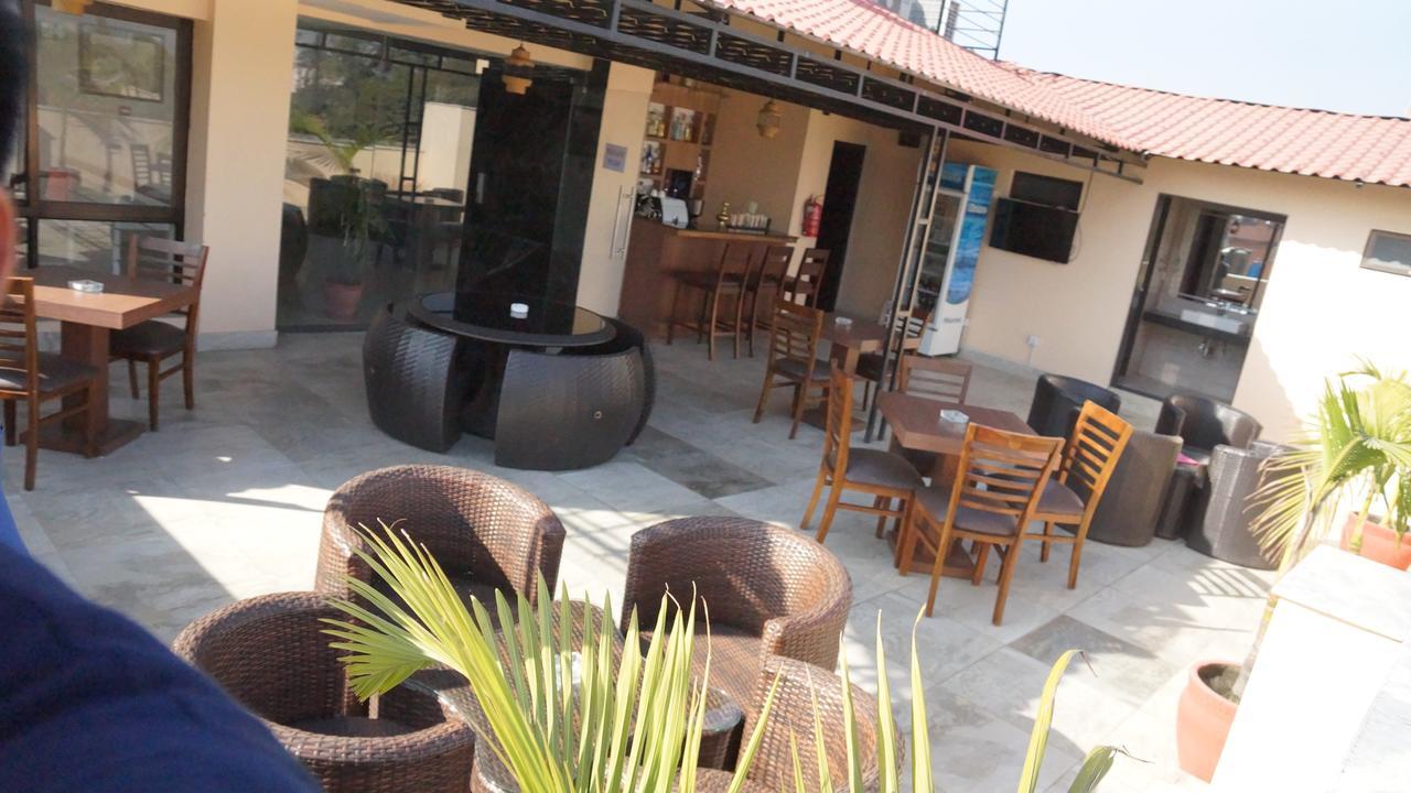 M Hotel Thamel-Катманду Экстерьер фото
